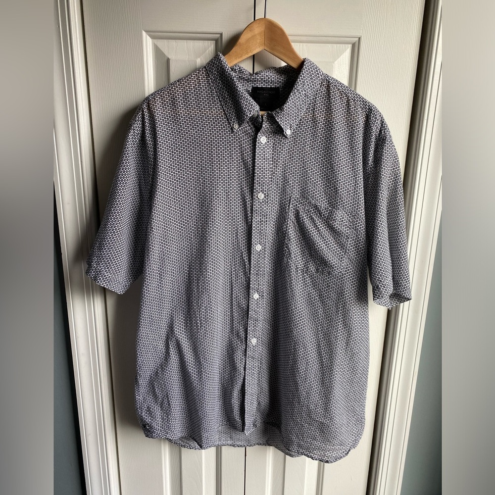 Magaschoni Man Short Sleeve Button Down Black Geometric Print Shirt Size Large